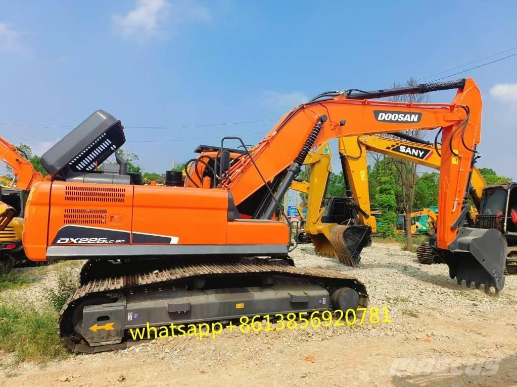Doosan DX 225 Гусеничні екскаватори
