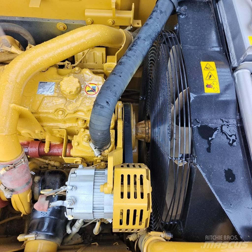 CAT 320 D Гусеничні екскаватори
