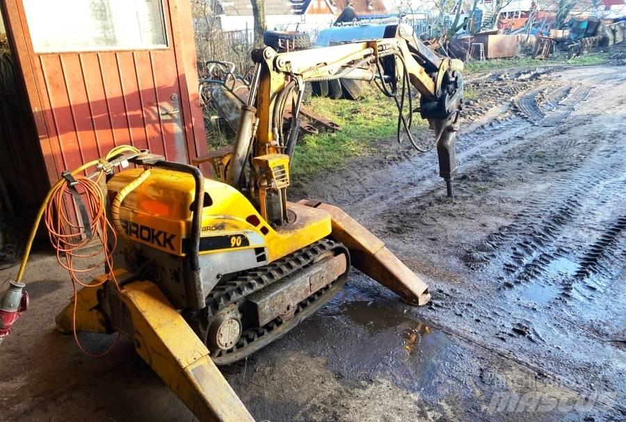 Brokk 90 Екскаватори для знесення споруд