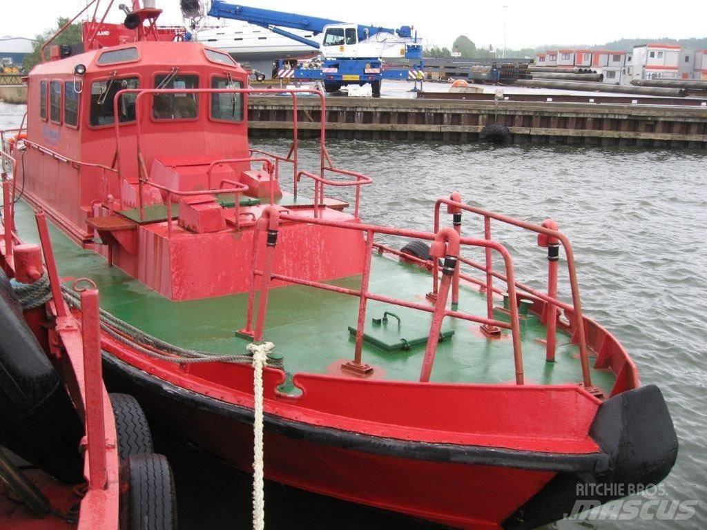 Pilot Lotsbåt Човни / баржі