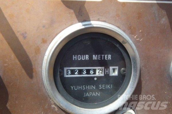 Sumitomo HA31C Асфальтовкладачі