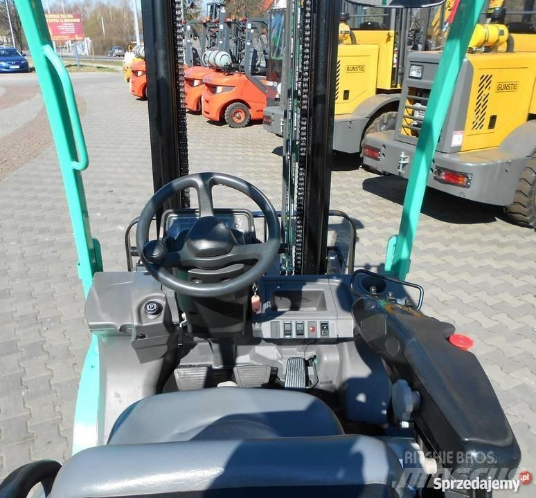 Mitsubishi FG25N Газові навантажувачі