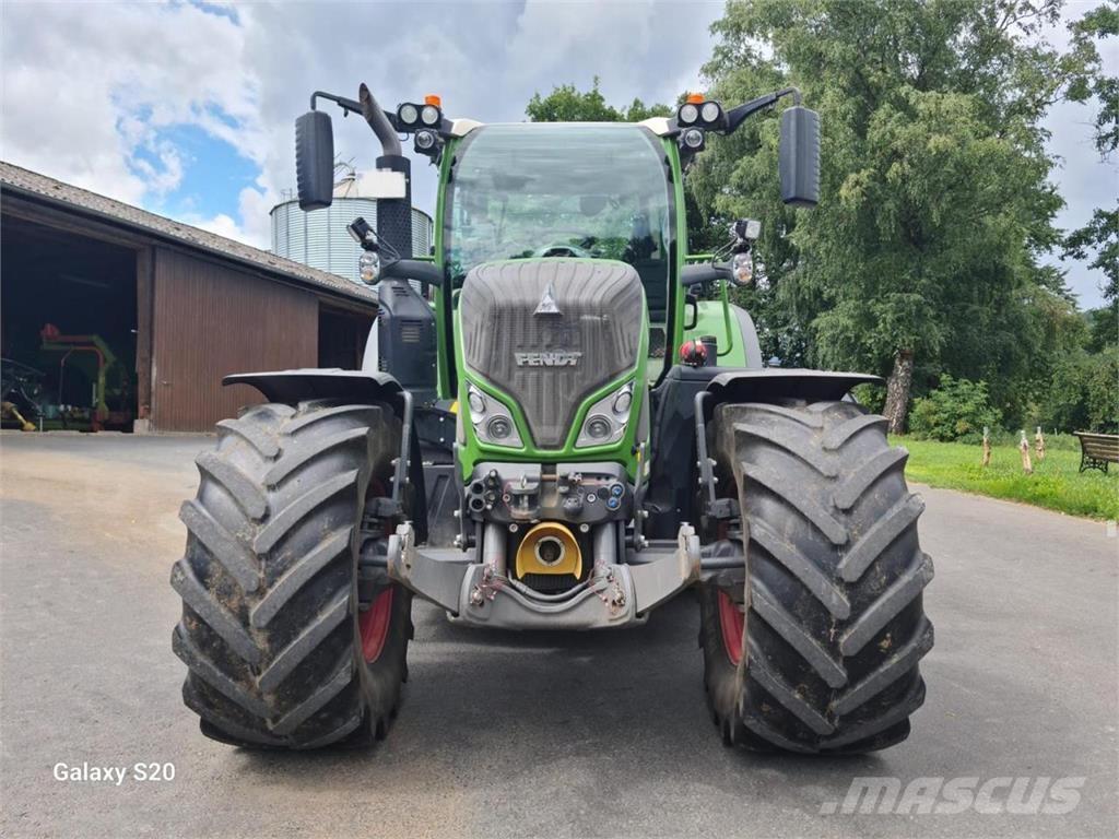 Fendt 722 Vario Трактори