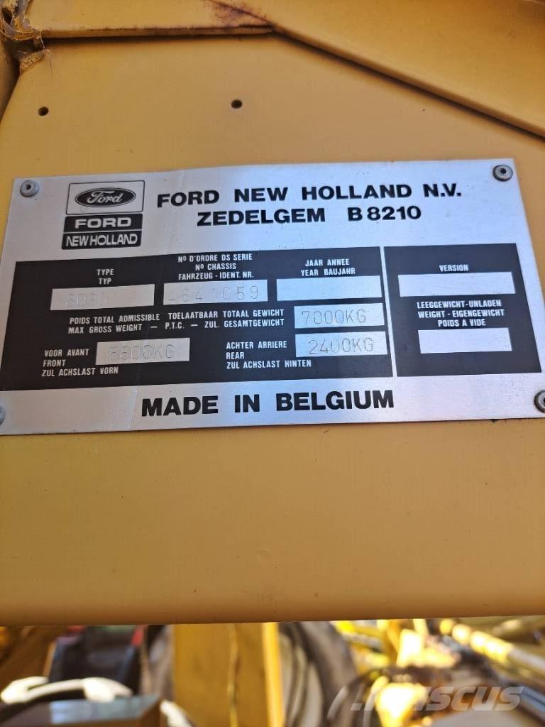 New Holland 8030 H Зернозбиральні комбайни