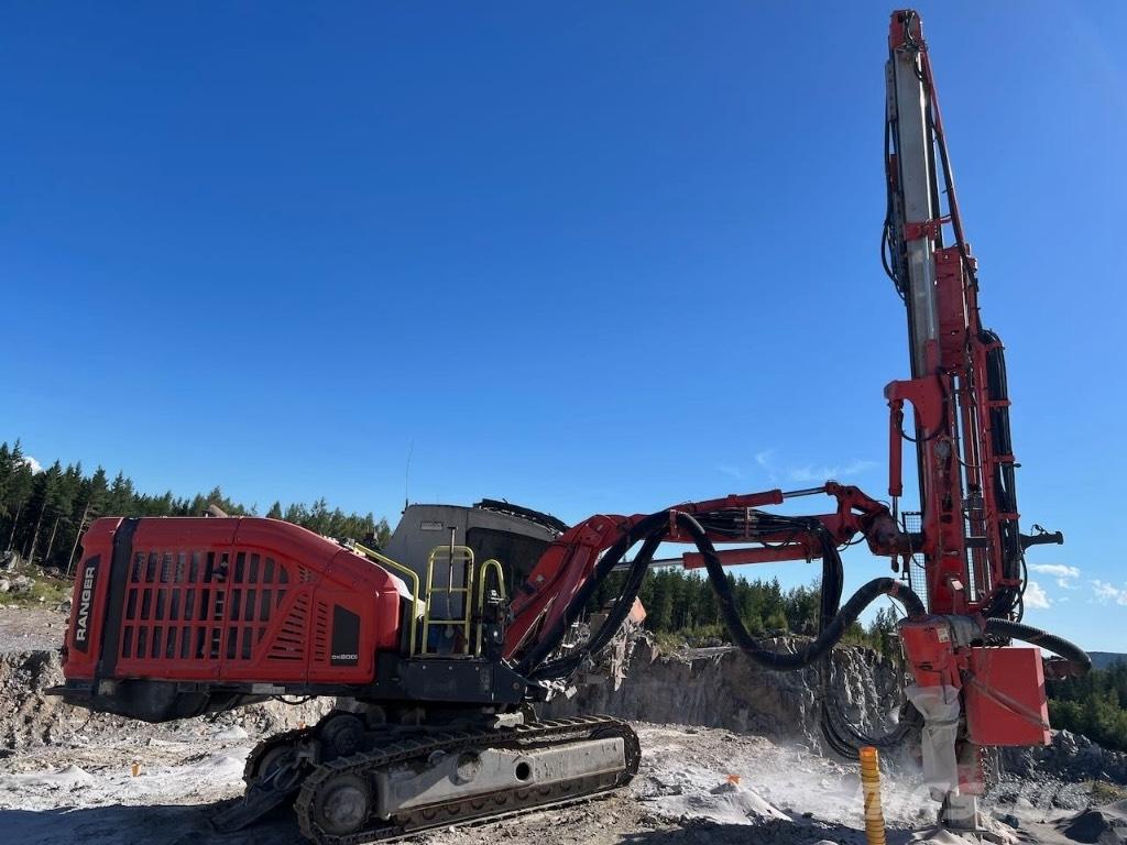 Sandvik DX 800i Свердлильні установки