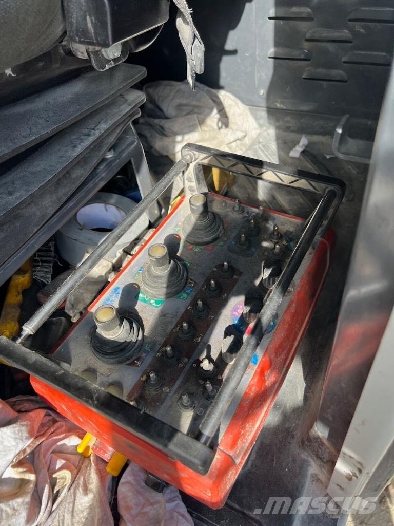 Sandvik DX 800i Свердлильні установки