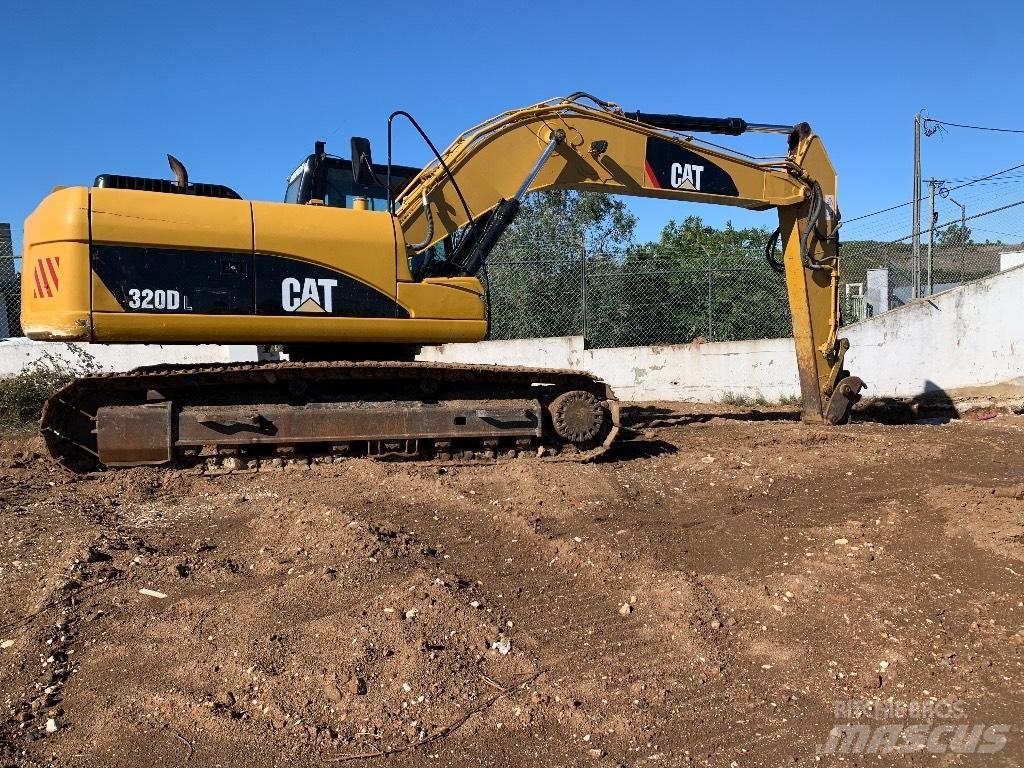 CAT 320 D L Гусеничні екскаватори
