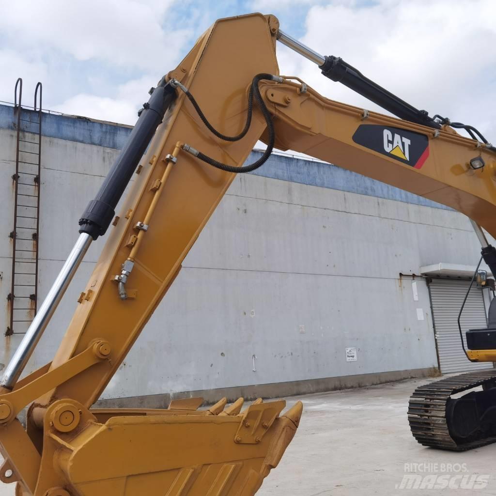 CAT 325D Гусеничні екскаватори