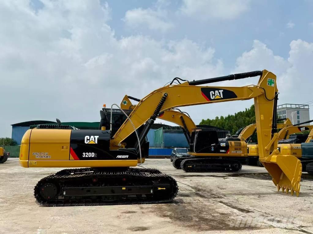CAT 320 D L Гусеничні екскаватори
