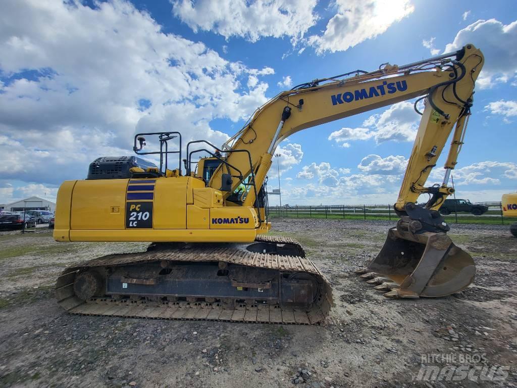 Komatsu PC210-11E0 Гусеничні екскаватори