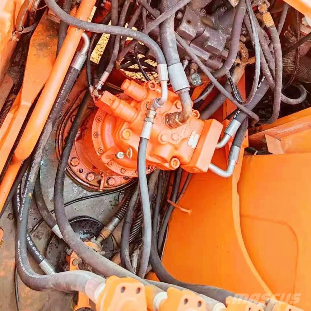 Doosan 225 Гусеничні екскаватори