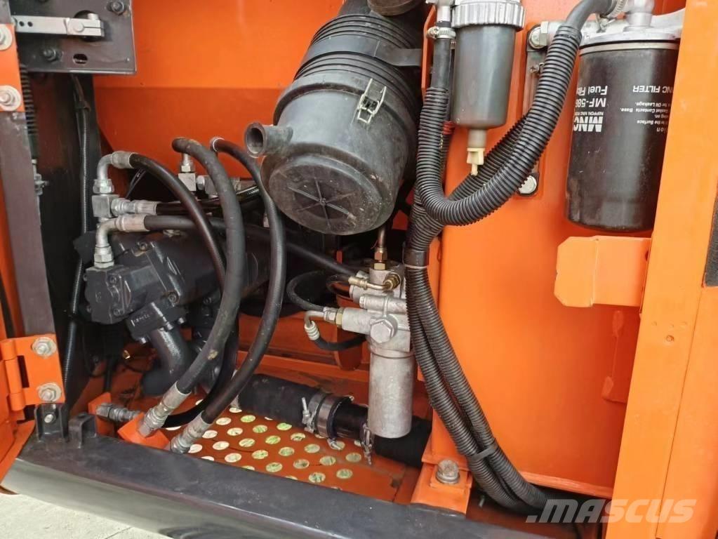 Hitachi ZX70 Міні-екскаватори < 7т