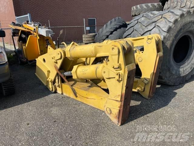 CAT D 8 R Ripper Інше обладнання