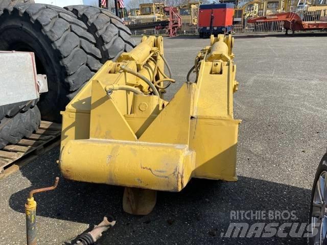CAT D 8 R Ripper Інше обладнання