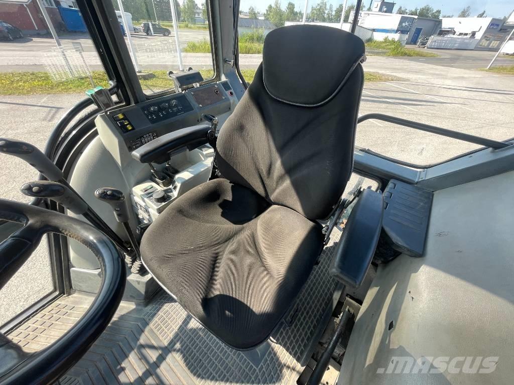 Valmet 6900 Трактори