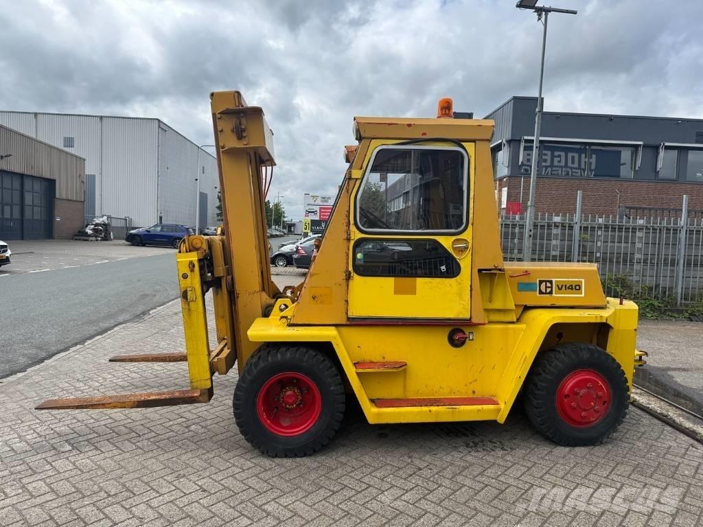 CAT V 140 Дизельні навантажувачі