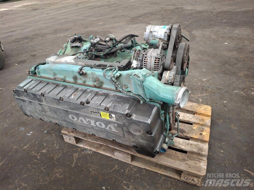 Volvo D12D420 Двигуни