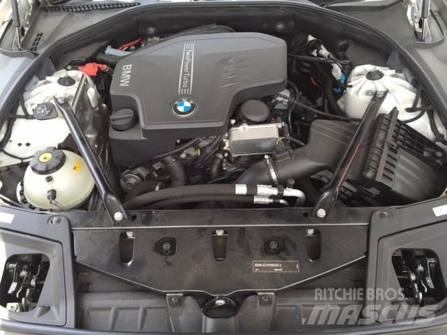 BMW 528i Автомобілі