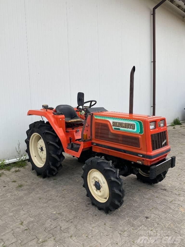 Hinomoto N249 Трактори