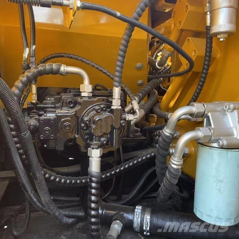 Sany SY 135 Гусеничні екскаватори