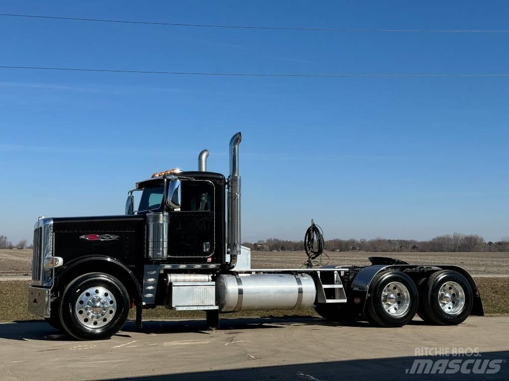 Peterbilt 389 Тягачі