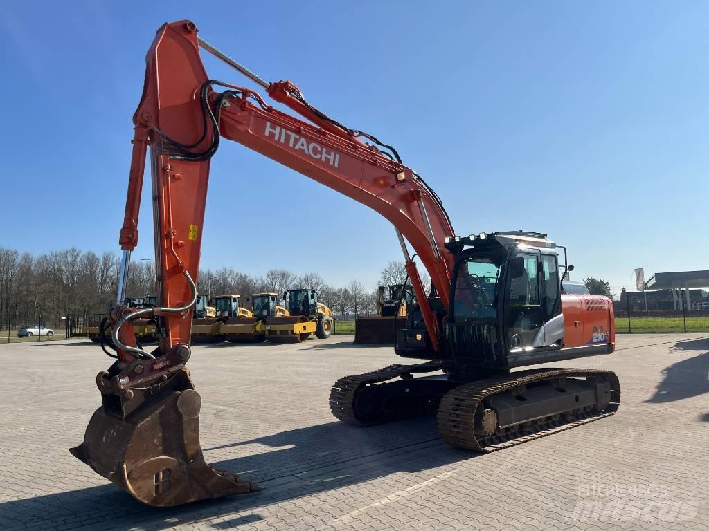 Hitachi ZX 210 LC-6 Гусеничні екскаватори