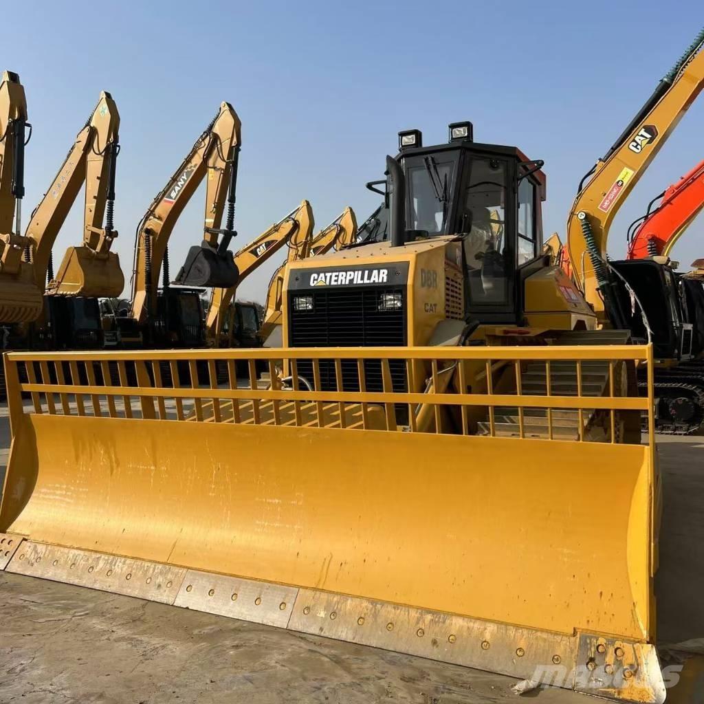 CAT D 8 R Гусеничні бульдозери