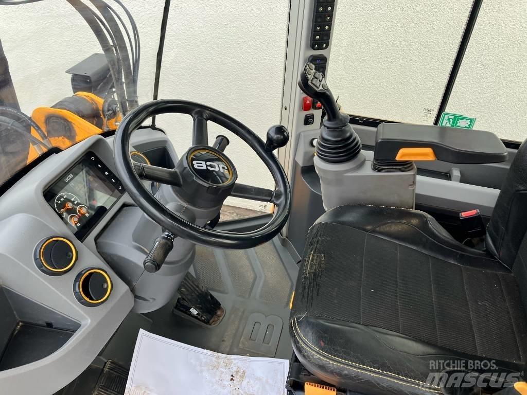 JCB 413S Фронтальні навантажувачі