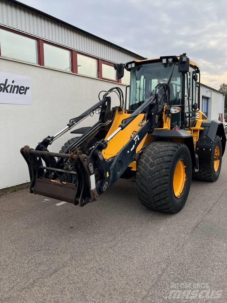 JCB 413S Фронтальні навантажувачі