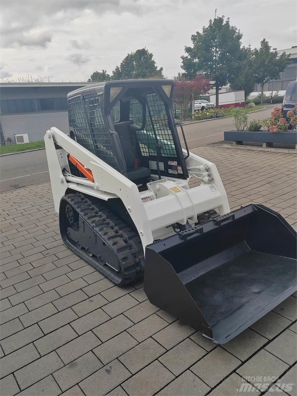 Bobcat T140 Гусеничні екскаватори