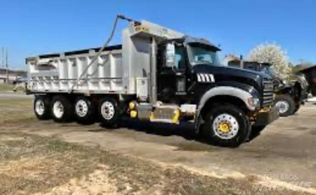 Mack GU 713 Самоскиди