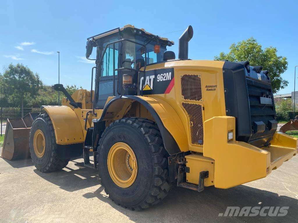 CAT 962 M Фронтальні навантажувачі