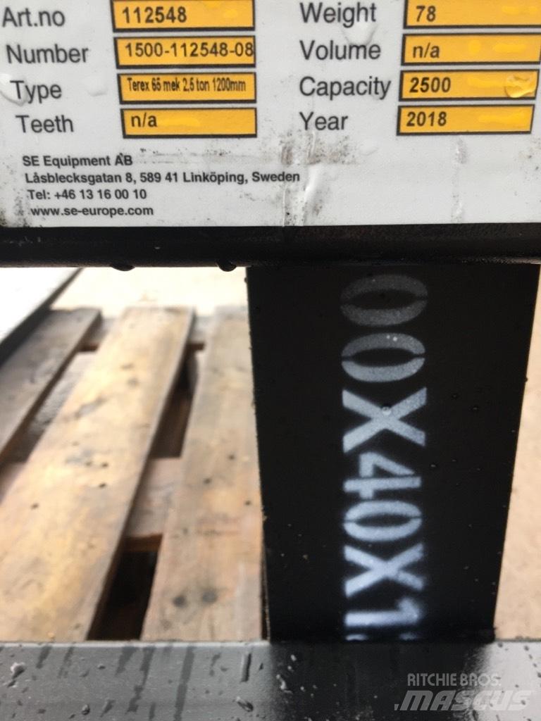  SE AB Terex TL65-80 Вили