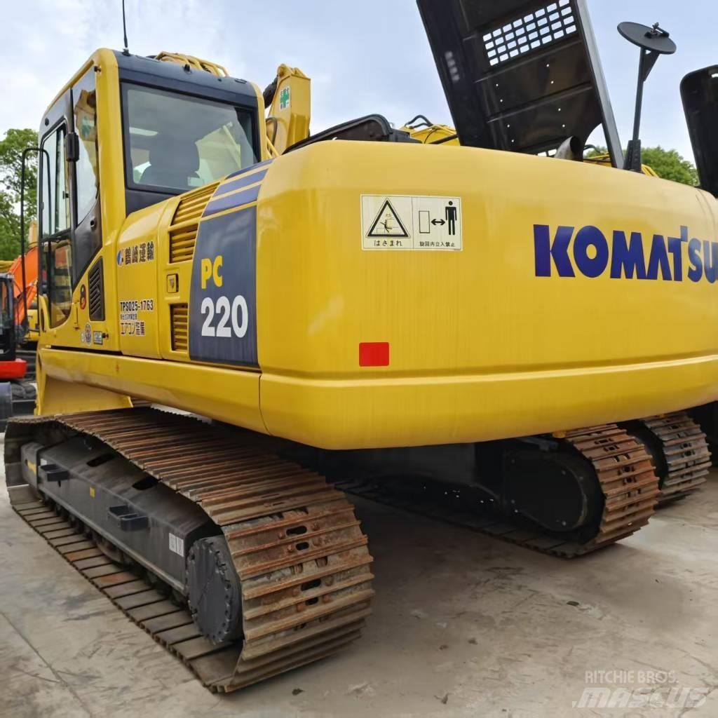 Komatsu PC 220-8 Гусеничні екскаватори