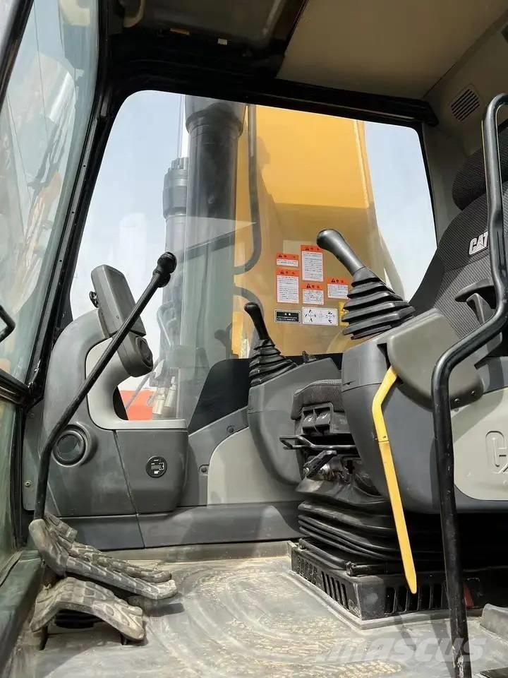 CAT 336D Гусеничні екскаватори