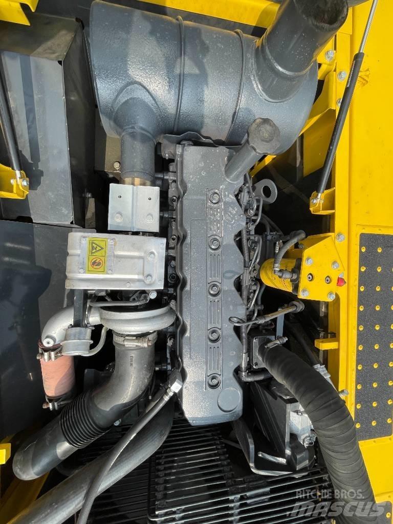 Komatsu PC 220 Гусеничні екскаватори