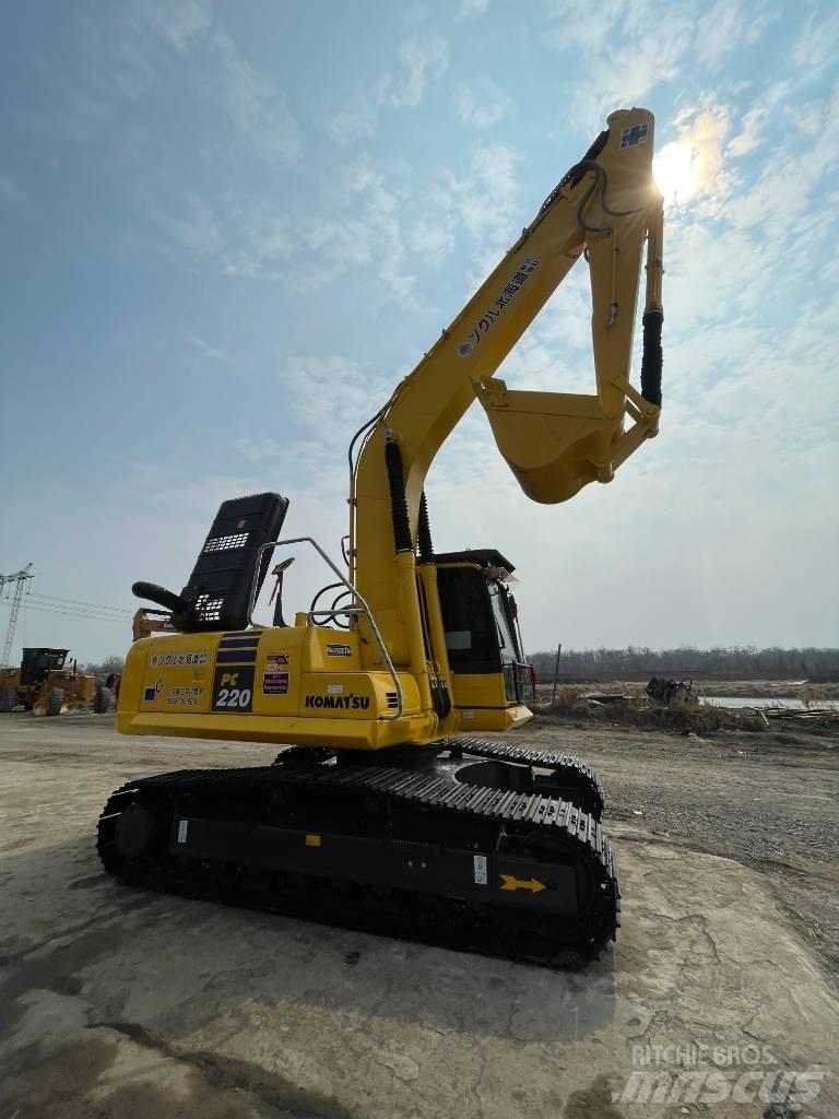 Komatsu PC220-8 Гусеничні екскаватори
