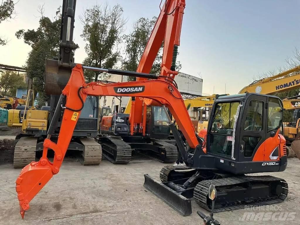 Doosan DX60-9C Міні-екскаватори < 7т