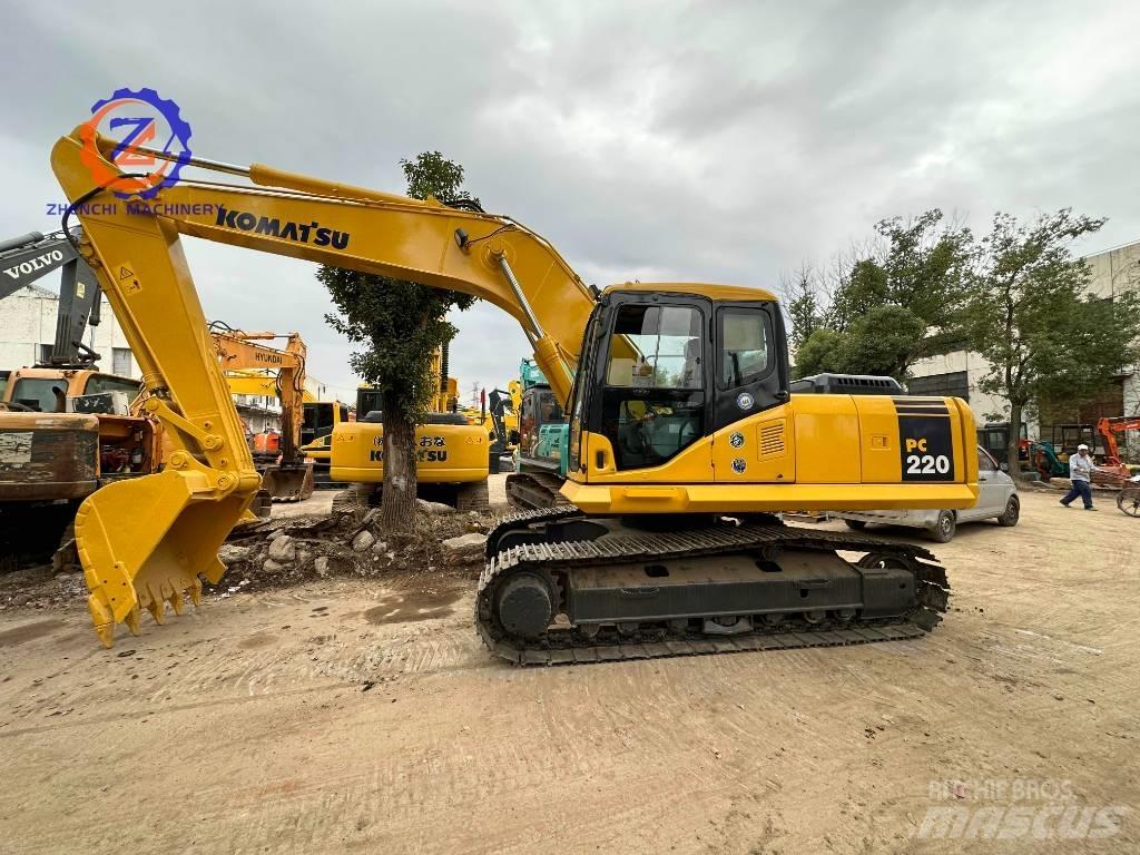 Komatsu PC 220-7 Гусеничні екскаватори