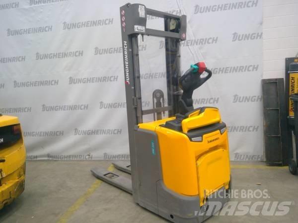 Jungheinrich ERC 212 Самохідні електроштабелери