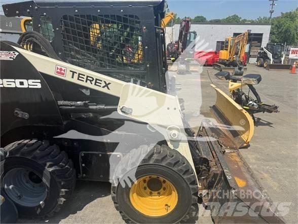 Terex R260S Міні-навантажувачі