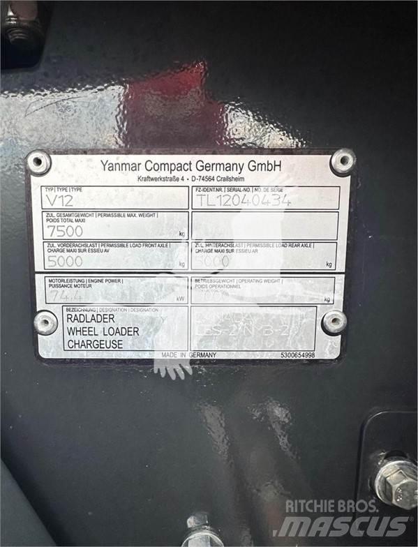 Yanmar V12 Фронтальні навантажувачі