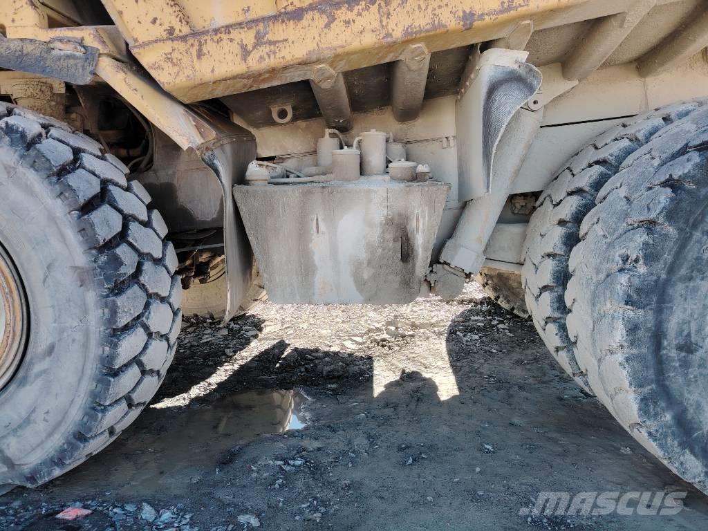 CAT 773 B Кар`єрні самоскиди