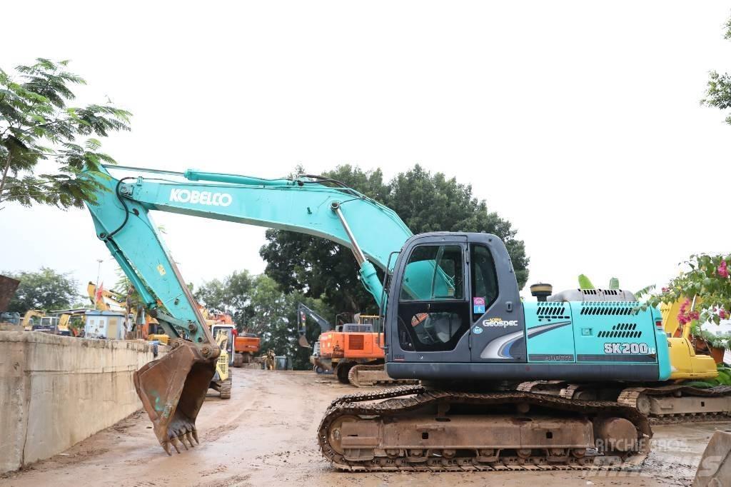 Kobelco SK 200-8 Гусеничні екскаватори