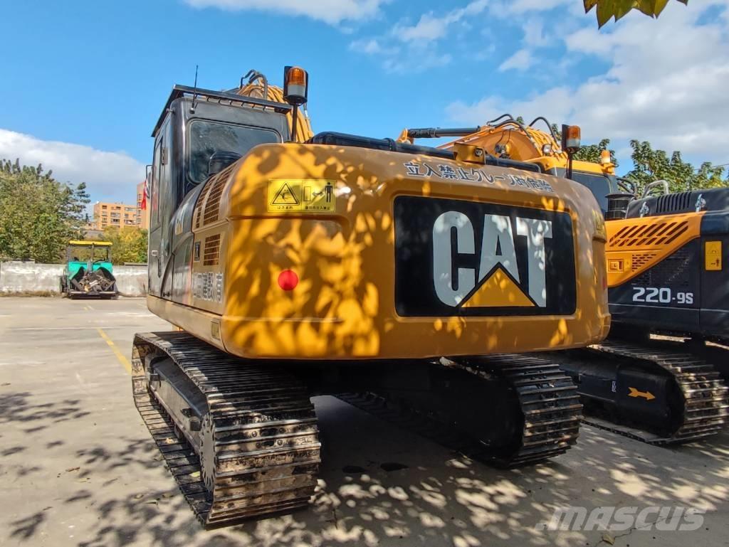 CAT 320D2 Гусеничні екскаватори