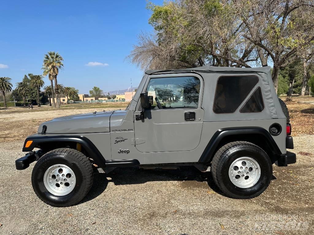 Jeep Wrangler Sport Автомобілі