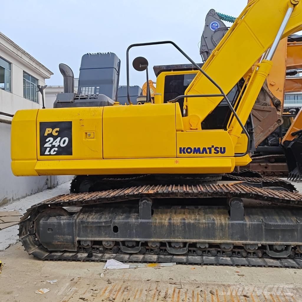 Komatsu PC240LC-8 Гусеничні екскаватори