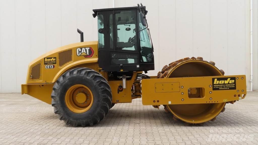CAT CS13 Грунтові котки