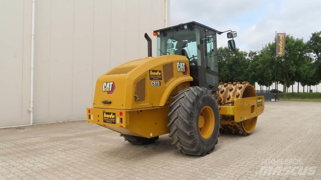 CAT CS13 Грунтові котки