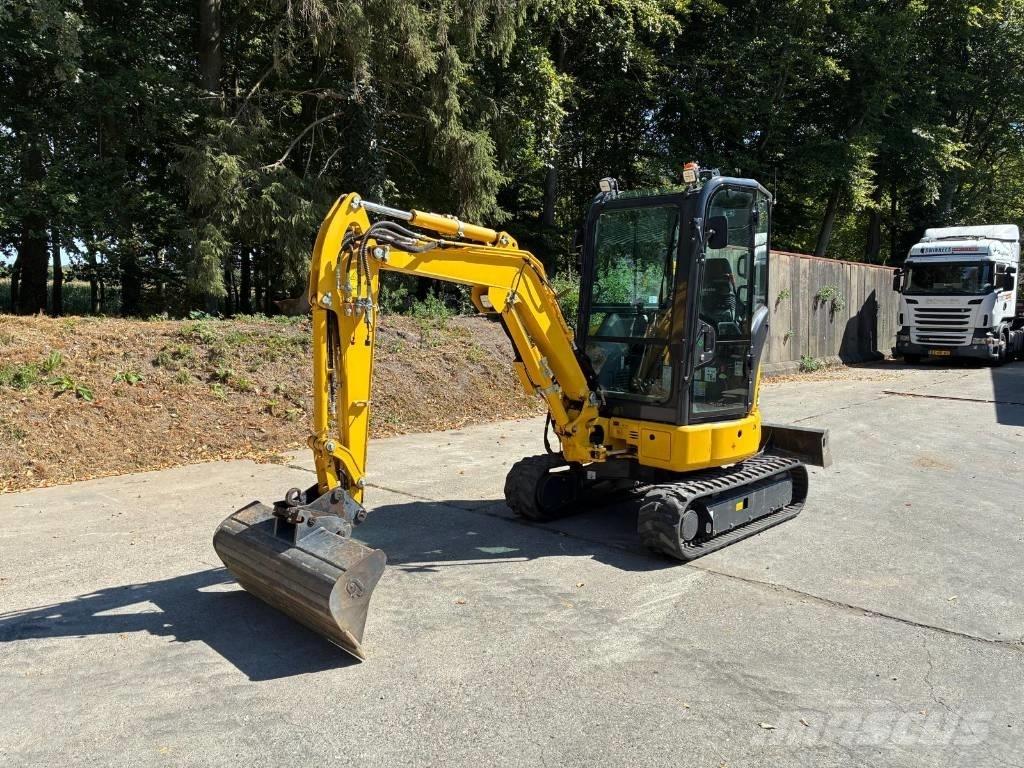 Komatsu PC26MR-5 Міні-екскаватори < 7т